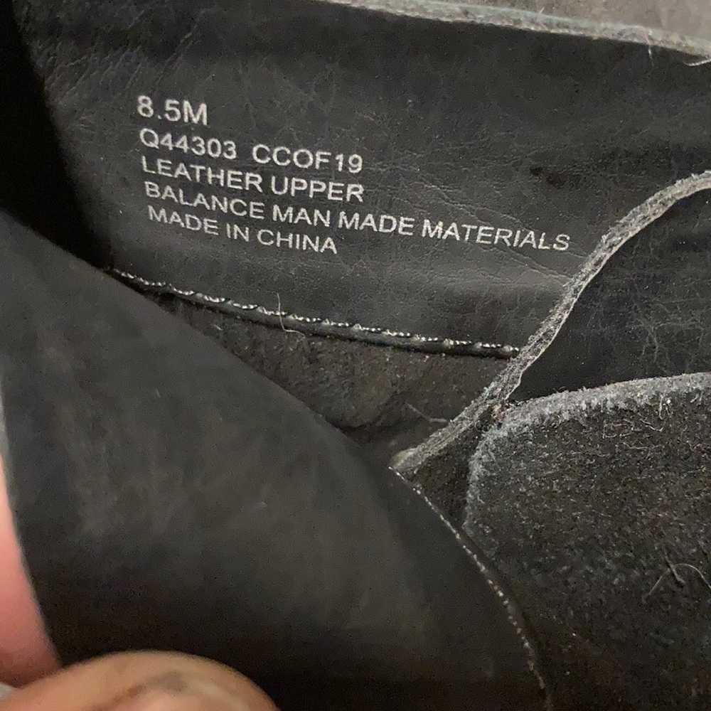 Cute leather ankle boots w/back zip - Picture 6 of 6